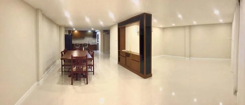ให้เช่าทาวน์เฮ้าส์ 3 ชั้น เอกมัย ซอย 4 3-story townhouse for rent, located opposite Ekkamai Soi 4 รูปที่ 3
