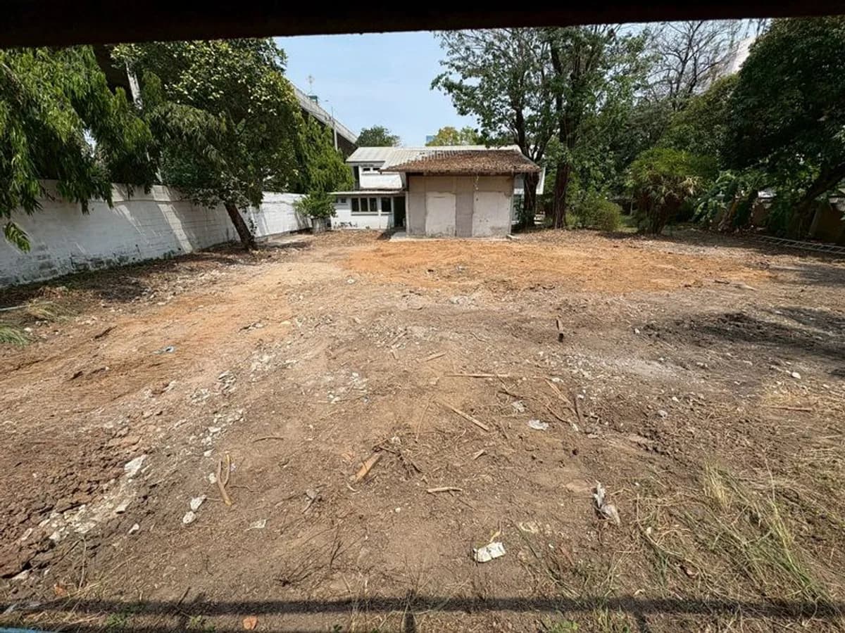 ให้เช่าที่ดินพระราม 9 ซอย 46 ติดถนนใหญ่ 1 ไร่ 60 ตร.ว. เหมาะทำคาเฟ่ เซเว่น Land for rent in Rama 9 รูปที่ 4