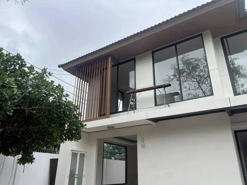 ให้เช่าบ้านเดี่ยวหรู 2 ชั้น ปรีดีพนมยงค์ 42 ใกล้ Bangkok Prep 4 ห้องนอน รูปที่ 3