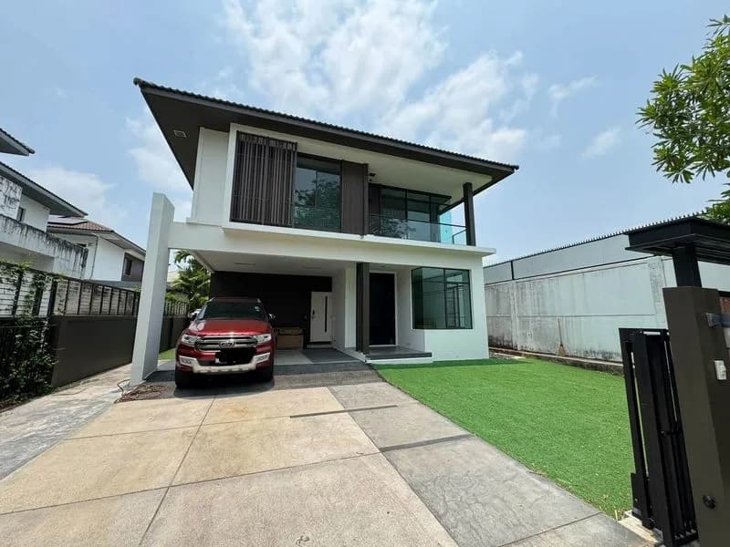 ให้เช่าบ้านเดี่ยว 2 ชั้น มัณฑนา อ่อนนุช-วงแหวน เฟอร์ครบ Renovate ใหม่ พร้อมอยู่ รูปที่ 3