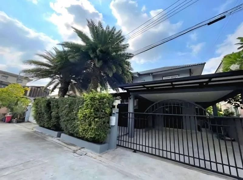 ขายบ้านเดี่ยว 2 ชั้น หมู่บ้านอุ่นรัก นาคนิวาส 15 ลาดพร้าว ใกล้ Central EastVille