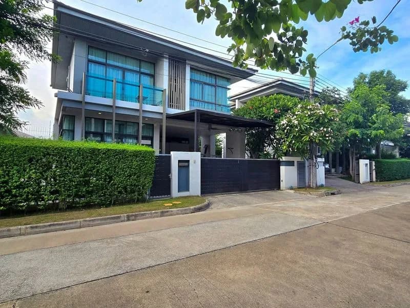 ขายบ้านเดี่ยว 2 ชั้น เศรษฐสิริ ศรีนครินทร์-พระราม 9 ใกล้โรงเรียนนานาชาติไบรท์ตัน ราคาต่ำกว่าตลาด
